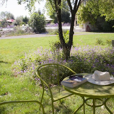 Domaine Les Magasins Bed & Breakfast Bram Екстериор снимка