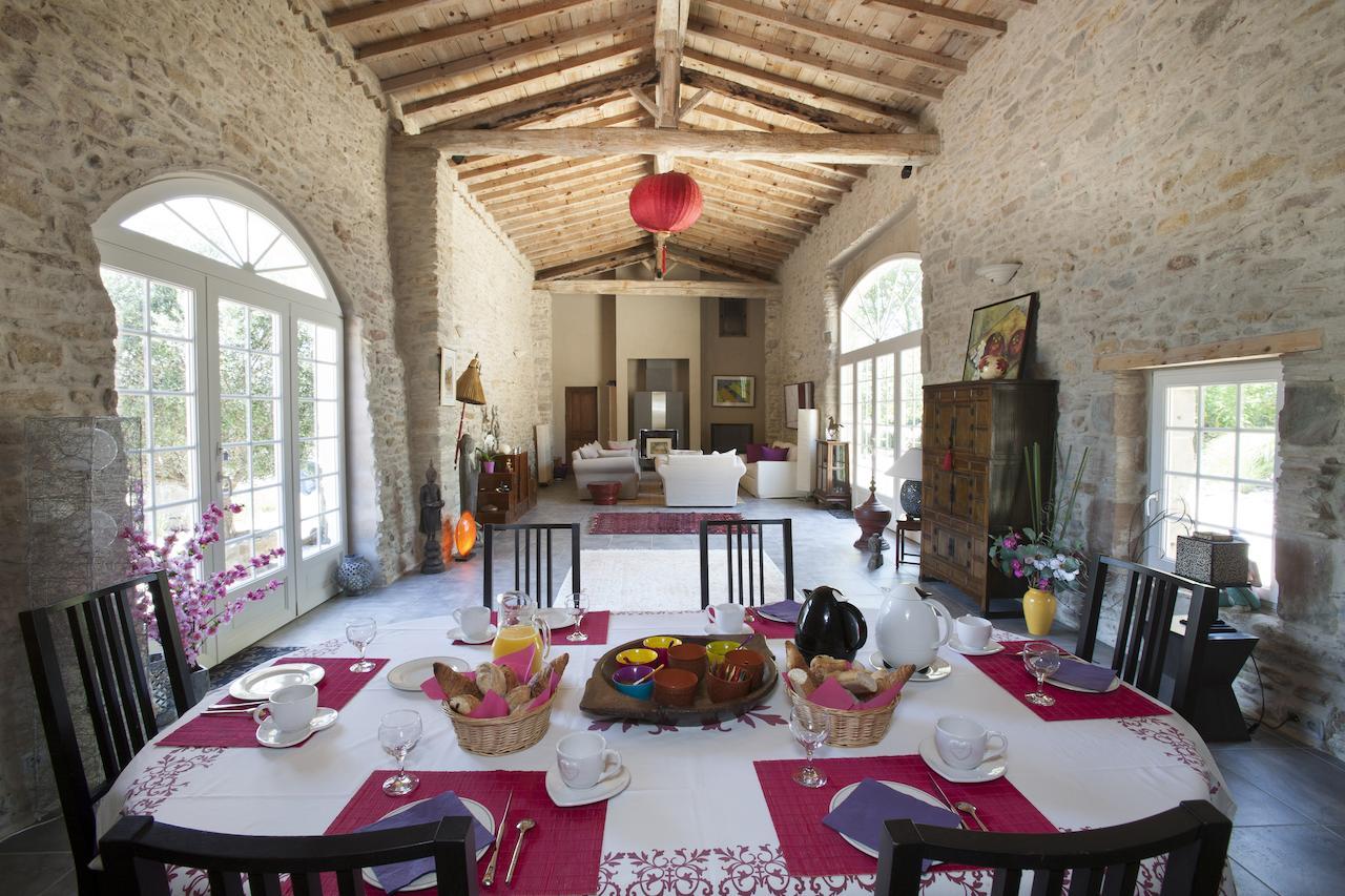 Domaine Les Magasins Bed & Breakfast Bram Екстериор снимка