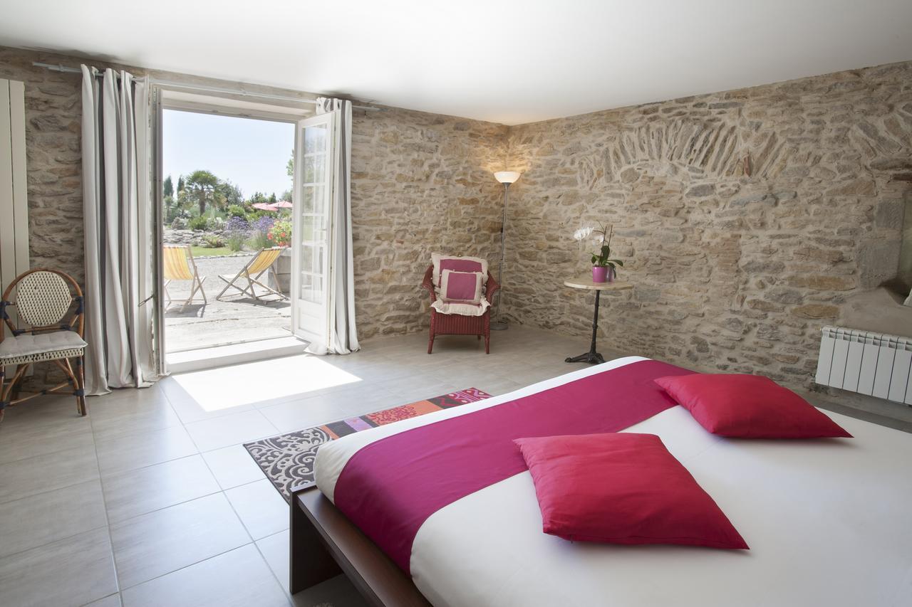 Domaine Les Magasins Bed & Breakfast Bram Стая снимка